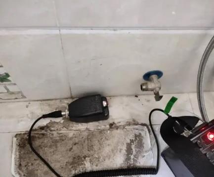 澄迈屋顶漏水维修公司分享下卫生间漏水的危害及解决方法